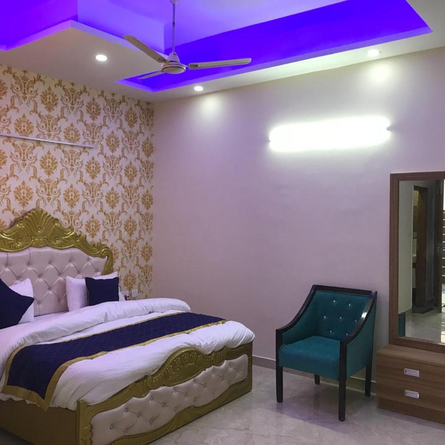 Hotel O The Grand Palace Ghaziabad Exterior foto